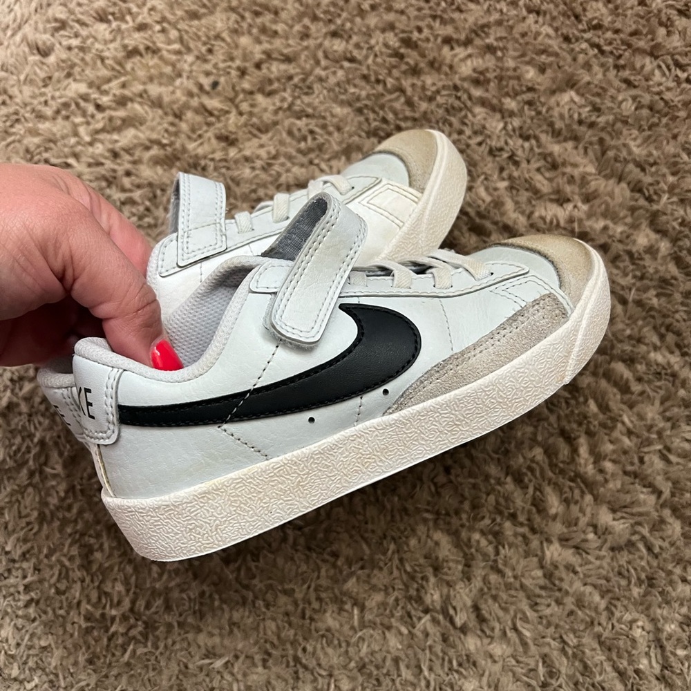 Nike Kids White and Black Velcro Sneakers